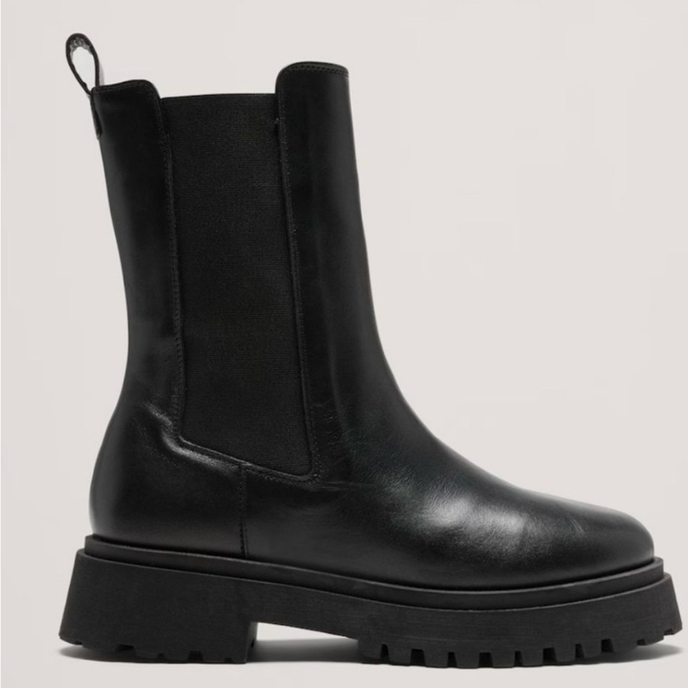 Banana Republic Black Italian Leather Chelsea Boot